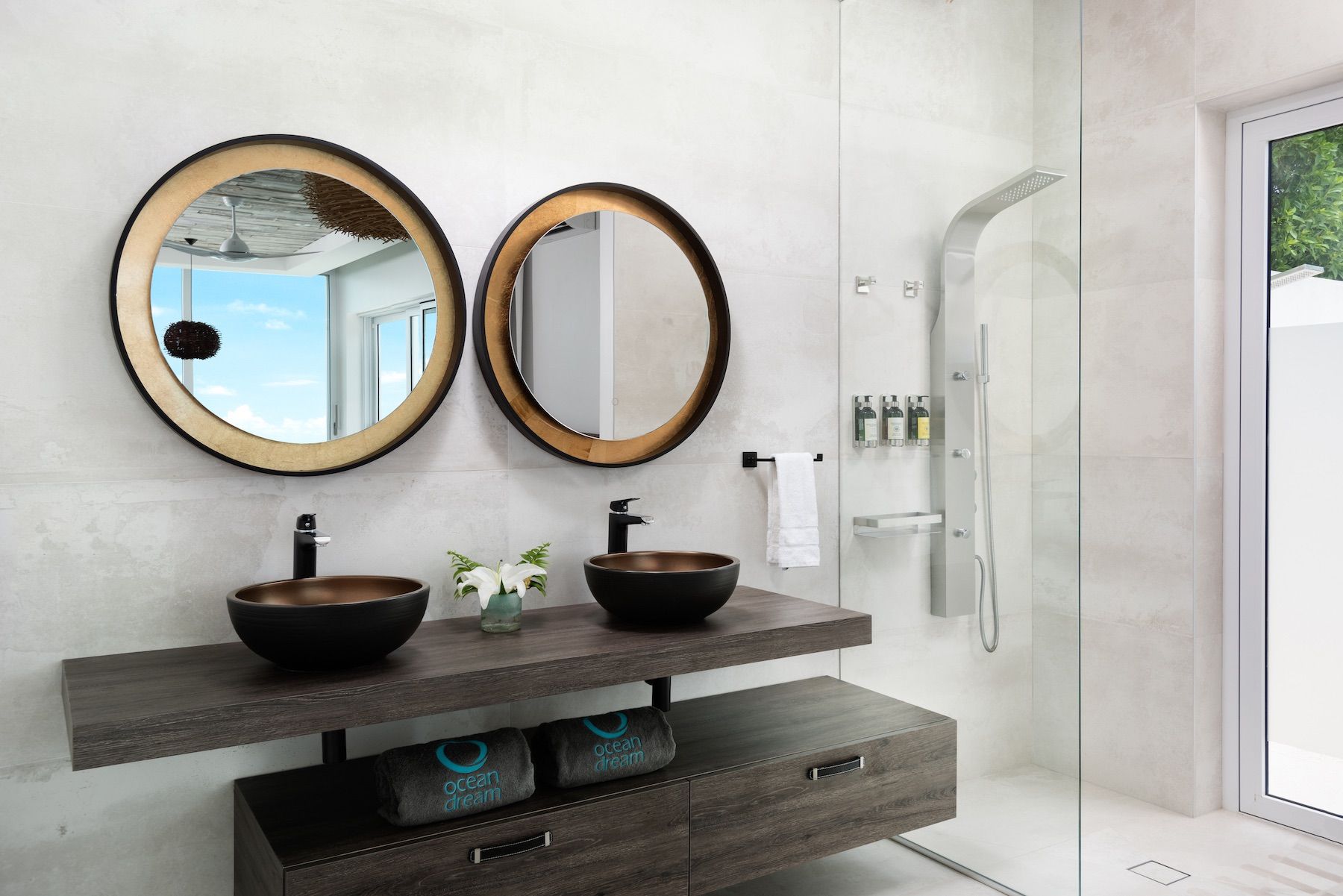 Ensuite